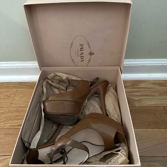 Prada Peep toe tan platform sandal - Picture 7 of 10